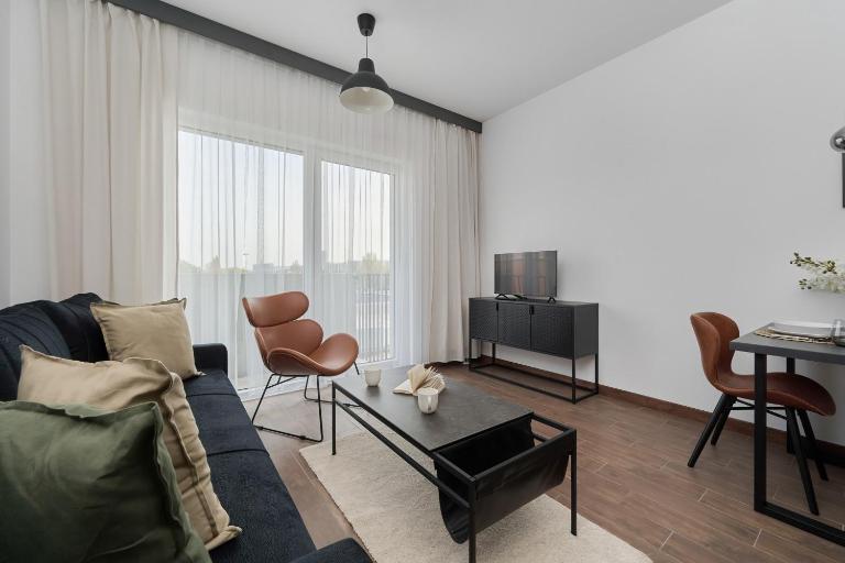 Rent like home - Spacious Studio with Balcony Słonimskiego 2 - B&B Breslavia