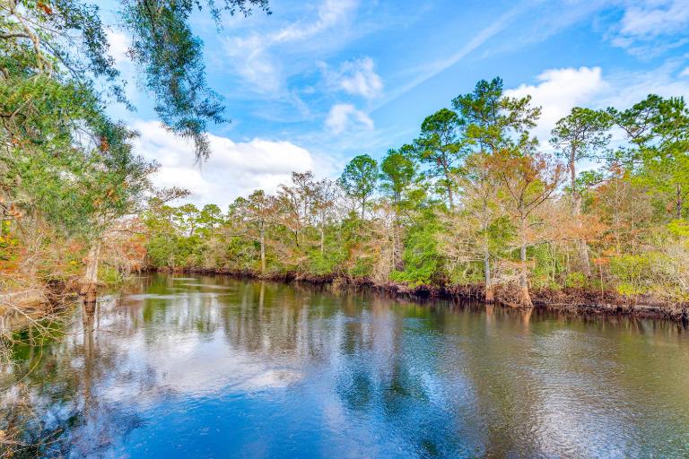 ‘Bovee’s Riverhouse’ Dunnellon Family Getaway! - B&B Dunnellon
