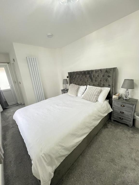Double Room with Ensuite , Close to Heathrow - B&B Northolt
