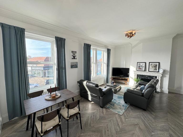Longsands Apartment, Tynemouth Luxury Coastal Retreat - B&B Tynemouth