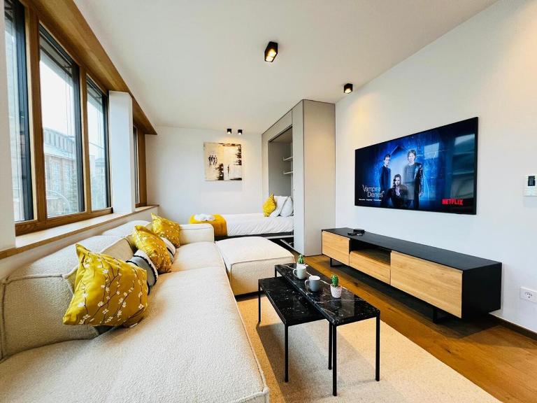Beautiful one bedroom w balcony&parking-BEL135 - Bed and Breakfast Luxemburg