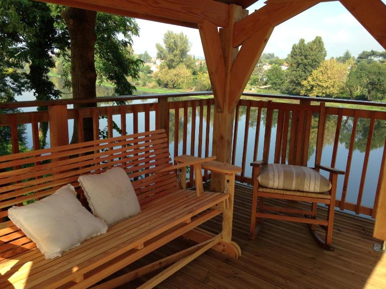 Along The River - B&B Bergerac