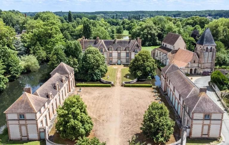 Château Studio With Water Views - Ferienwohnung Saint-Lubin-des-Joncherets