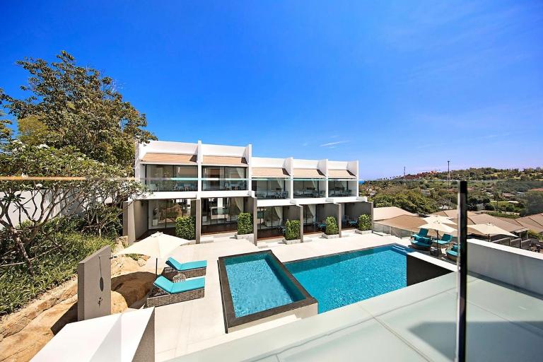 Modern 2-BR townhouse walking distance to the beach - B&B Choeng Mon Beach