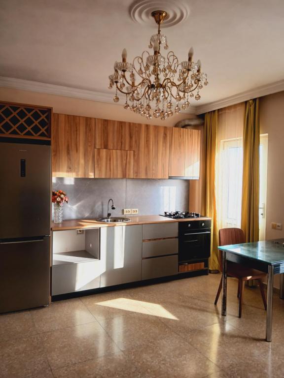 Гостевой дом 300м от моря "Кавказская пленница" - Bed and Breakfast Koboeleti