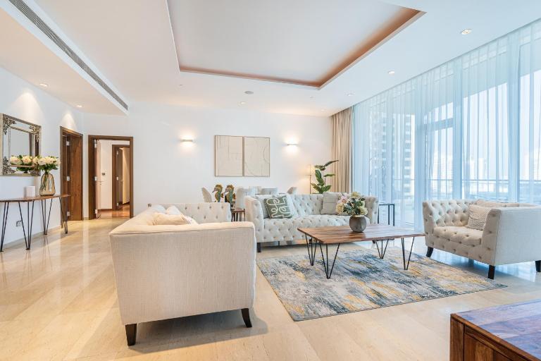 Palm Home next to Nakheel Mall with Private Beach - Ferienwohnung Dubai