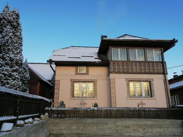 Agrituristic House - Sleeps 8 with Garden - B&B Mănăstirea Humorului