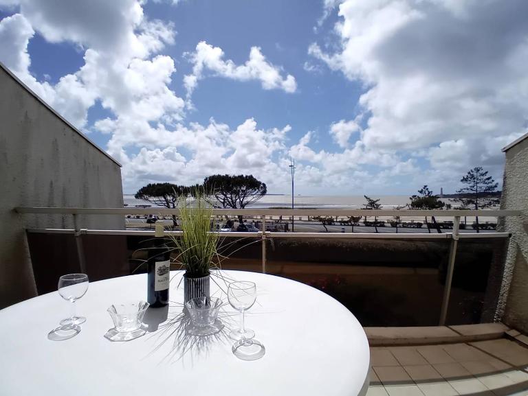 Saint Georges de Didonne - APPARTEMENT FACE à la PLAGE - Etoile de Mer - B&B Saint-Georges-de-Didonne