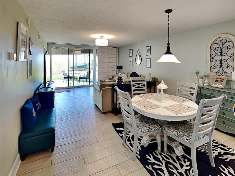Hibiscus 103 D - B&B Saint Augustine