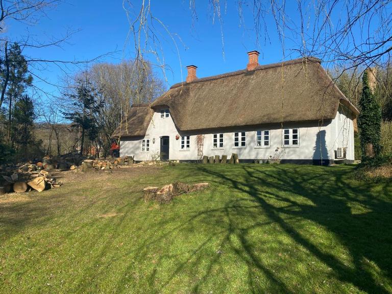 Cozy cottage getaway Holse - B&B Brenderup