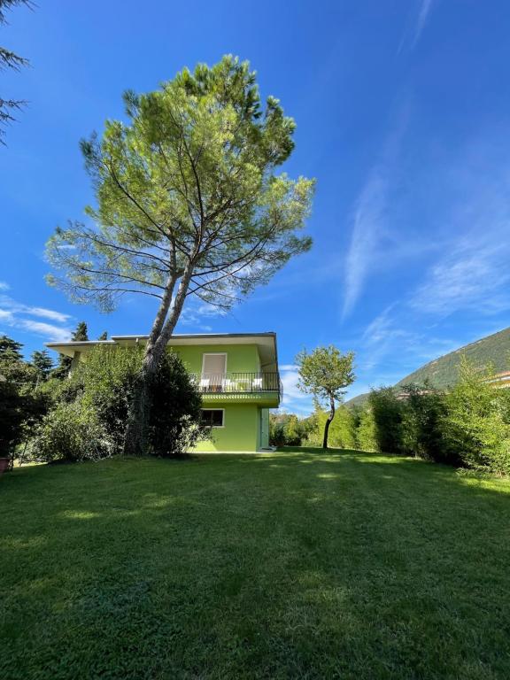 Secret Garden Egle - B&B Caprino Veronese