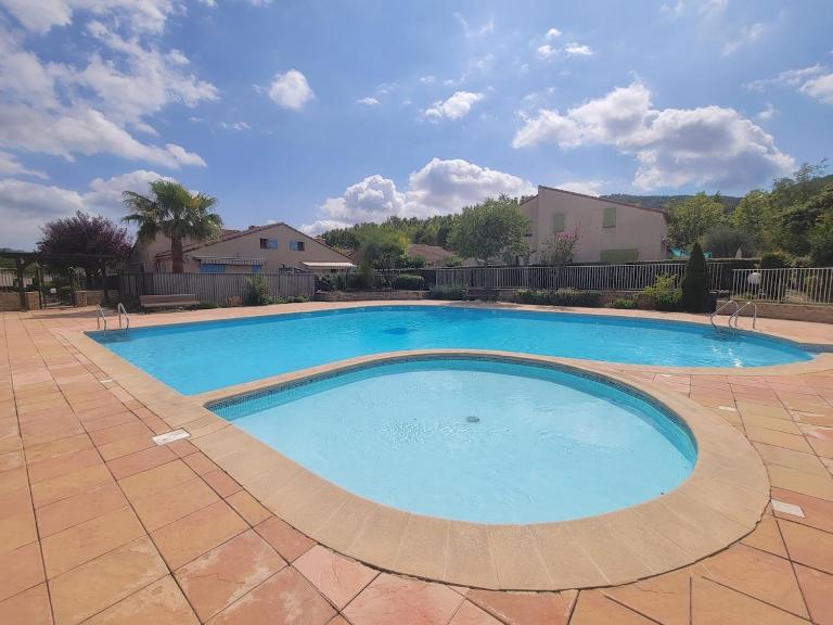 2 bedroom end of terrace house - Ferienwohnung Le Beausset