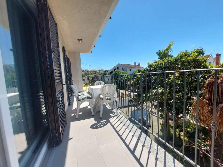 Apartment in Malinska 50 - Chambres d'hôtes Malinska