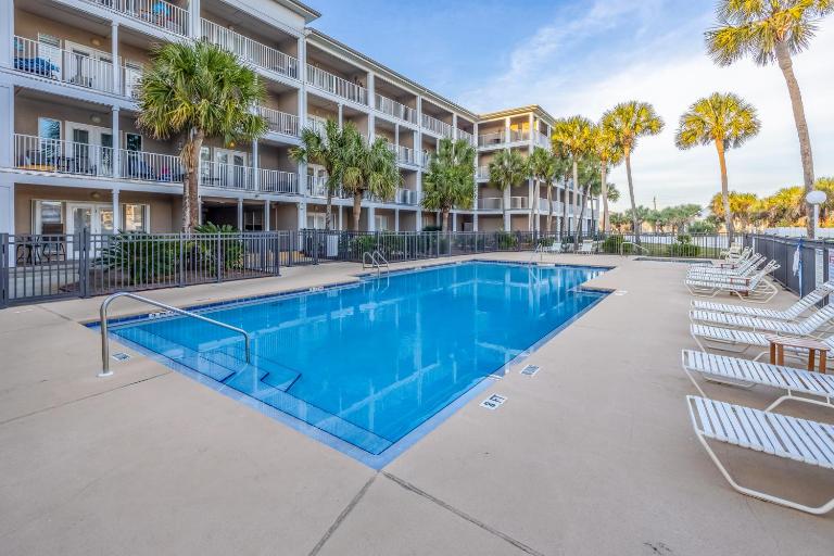 Grand Caribbean East 108 By Pkrm - B&B Pensacola