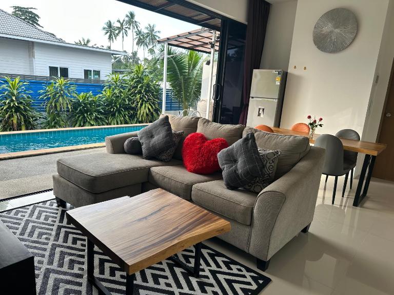 2 Bedroom Luxury Pool Villa Tulip - short walk to Beautiful Ban Tai Beach-SDV008 By Samui Dream Villas - B&B Mae Nam