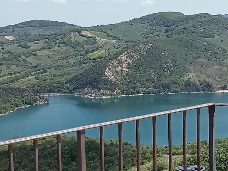 Casa sul lago - Appartamento Glicine - Parco della Majella - Bed and Breakfast Civitella Messer Raimondo