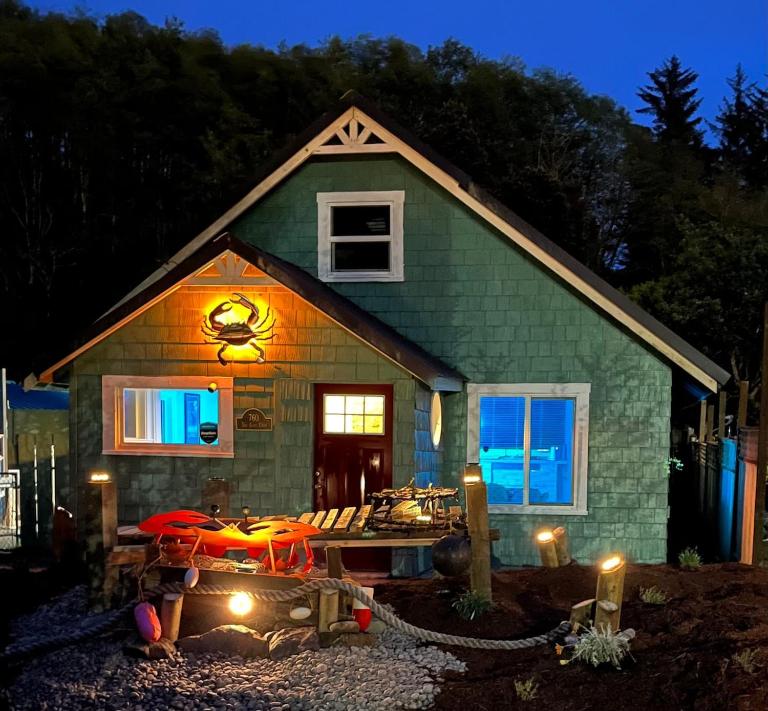 The Cozy Crab Cottage - B&B Winchester Bay