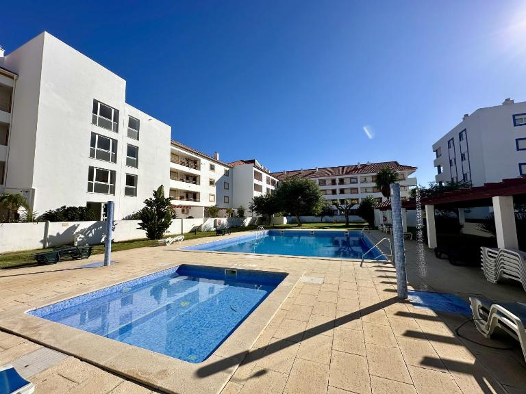 Vilamoura Grand Terrace with Pool by Homing - B&B Vilamoura