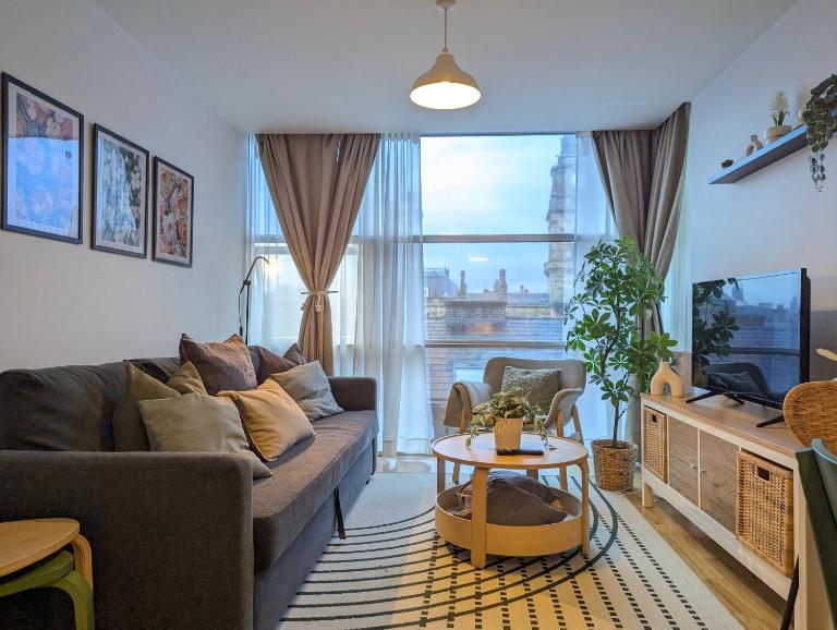 City Centre Morden 1-Bedroom Apt Near Dock - B&B Liverpool