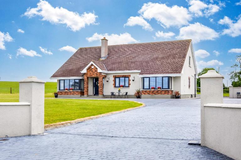 Keeraun Hill - B&B Banagher