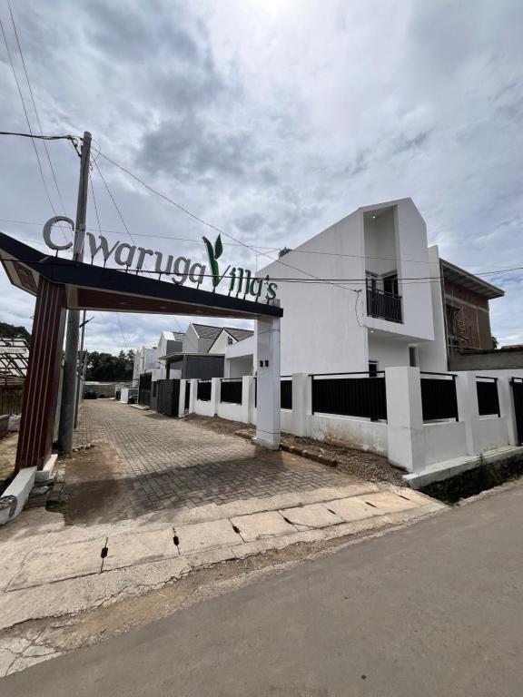 Two Bed Rooms House at Parongpong Near Lembang - B&B Batureok