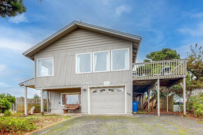 The Money Pit Beach House - B&B Lincoln City