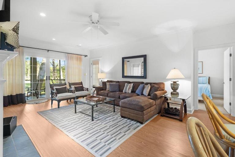 Pawleys Plantation Retreat Villa Deluxe Amenities - B&B Pawleys Island