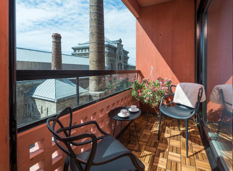 Sunny Balcony Suite by Rotermann City Apts - B&B Tallin