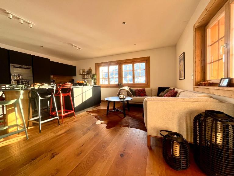 3 bedroom Modern Alpine Escape - Bed and Breakfast Château-d'Oex