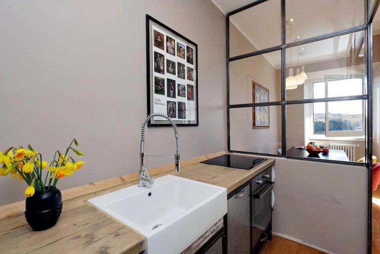 Julie's Renovated View - Chambres d'hôtes Rome