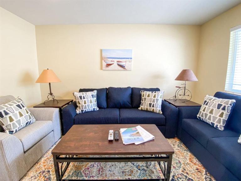 Lake View Condo 890 2 - B&B Garden City