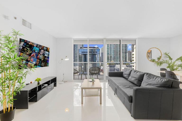 Modern Brickell Condo with Prime City Views - B&B Miami