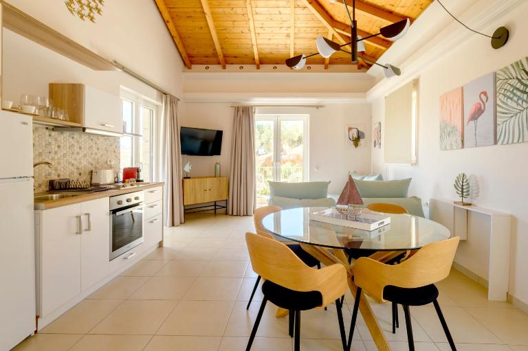 ALMA HILLS Gialova - Ferienwohnung Gialova