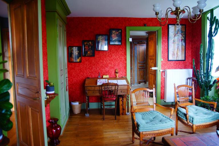 Chambre et pièce à vivre bucolique - B&B Saint-Pal-de-Mons