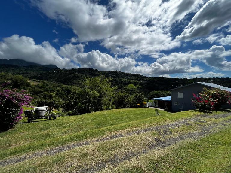 villa entre ciel et montagne - B&B Le Carbet