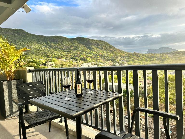 Hill Sea Apartment - B&B Port Louis