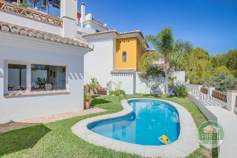 Casa Lagarto - villa with pool and jacuzzi - Bed and Breakfast Almuñécar