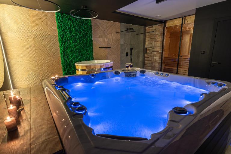 Domek w Górach Blask Beskidu- Sauna, Jacuzzi, Balia w Cenie - B&B Złatna