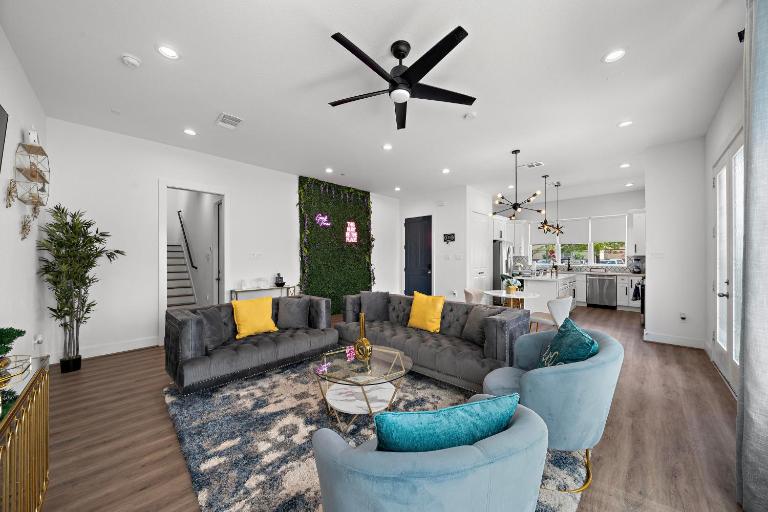 Luxury Home Near Med Center, Uptown & Downtown - Ferienwohnung Houston