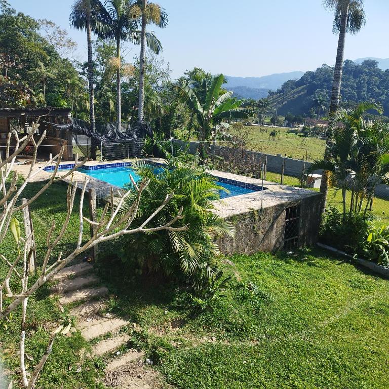 Casa suíça suíte nr3 master luxo 4-pessoas - B&B Pomerode
