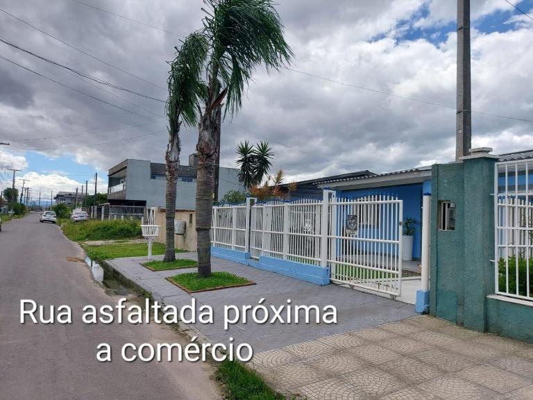 Casa com piscina próxima a praia - B&B Capão da Canoa