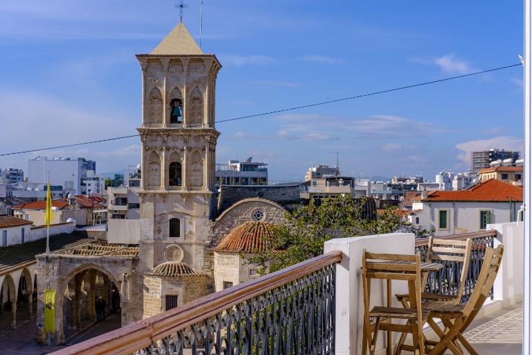 St Lazar Penthouse Apartment - B&B Larnaka