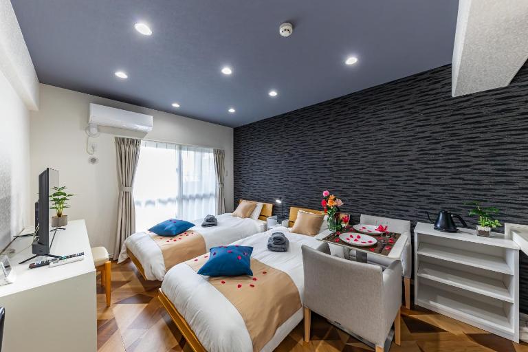 オーシャンビュー窓から見える景色を想い出にThe琉球タワー10B - B&B Yonabaru