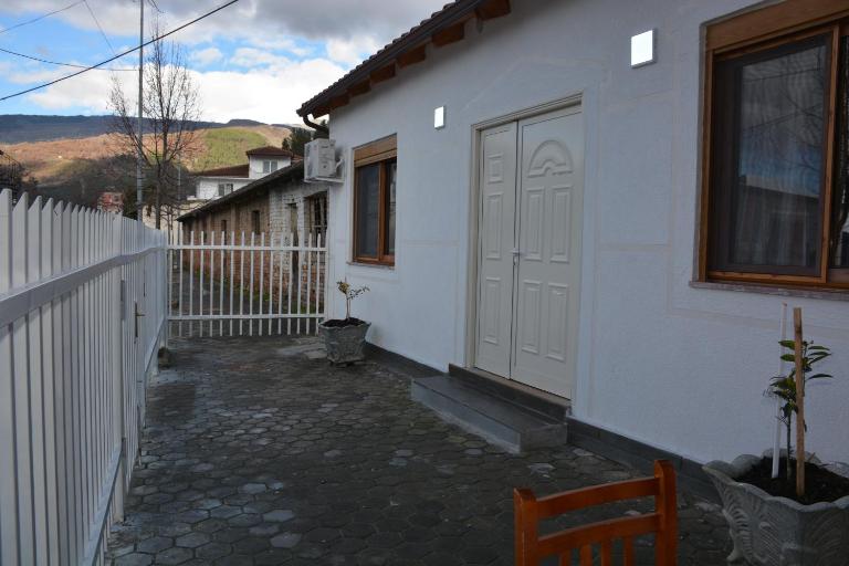 Guest House Cela - B&B Corovode