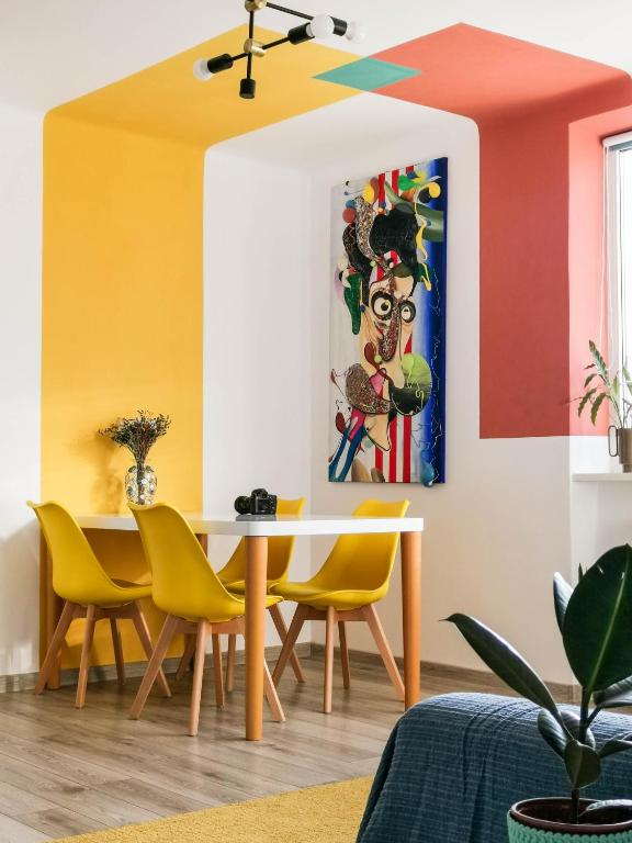 Ultracentral cozy art apartment - B&B Bacau
