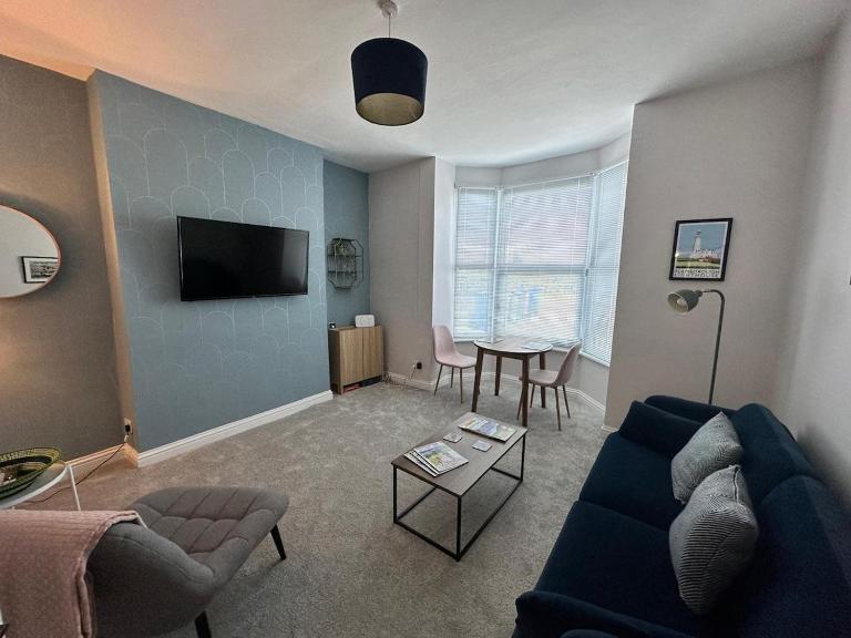 Marine View - dog friendly apartment 500ft from beach - Ferienwohnung Bridlington
