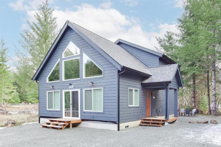 Butter Peak Retreat | Hot tub, Wi-Fi, River Access - B&B Packwood