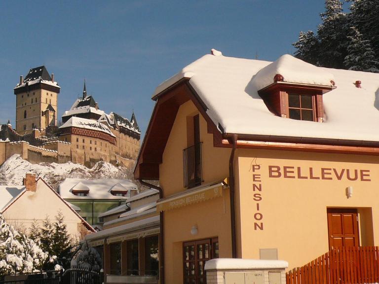 Pension a Restaurace Vyhlídka - Bed and Breakfast Karlštejn
