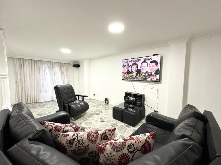 Excellent Location Ideal for Large Groups - B&B Pereira