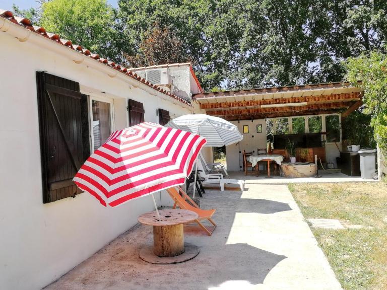Maison spacieuse à Venansault avec jardin et terrasse - Ferienwohnung Venansault